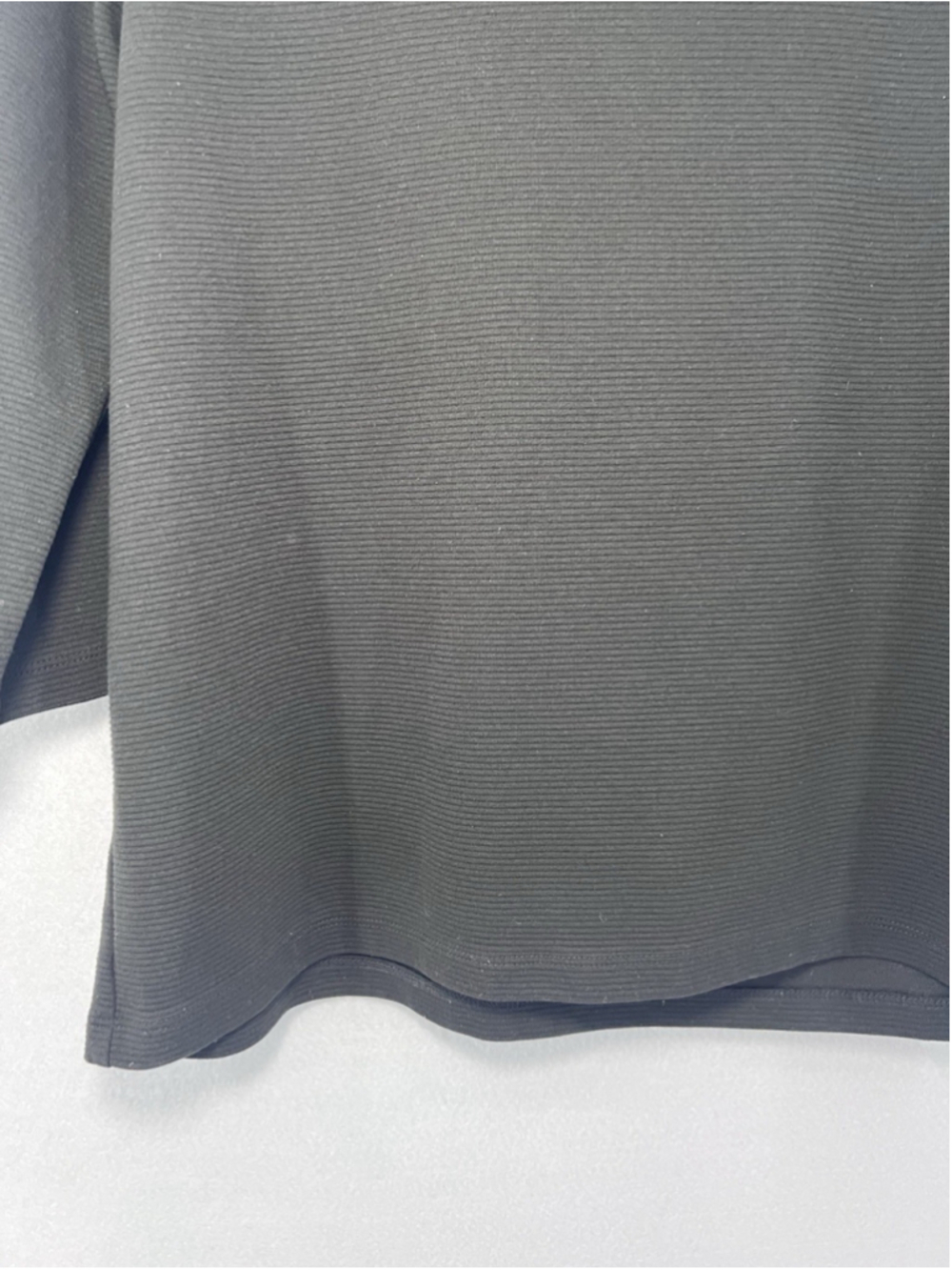 Ann Taylor Blouse Horizontal Texture Ribbed 3/4 Sleeves Black Woman’s PM - Picture 5 of 9